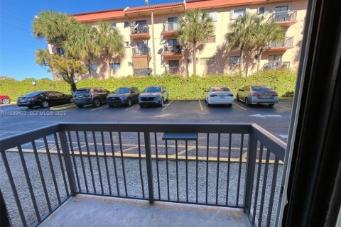 Appartement à louer à Hialeah, Floride: 2 chambres, 75.44 m2 № 1997420 - photo 17