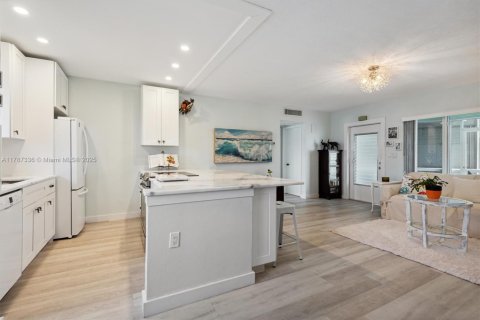 Condominio en venta en Fort Lauderdale, Florida, 1 dormitorio, 68.75 m2 № 1704597 - foto 10