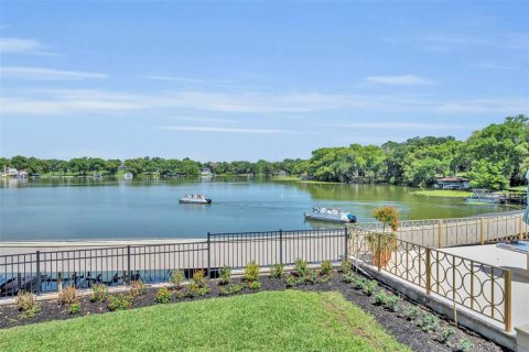 Condo in Winter Park, Florida, 2 bedrooms № 2147743 - photo 27