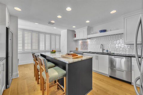 Condo in Winter Park, Florida, 2 bedrooms № 2147743 - photo 10