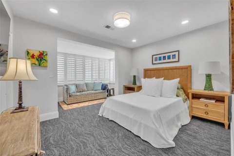 Condo in Winter Park, Florida, 2 bedrooms № 2147743 - photo 13