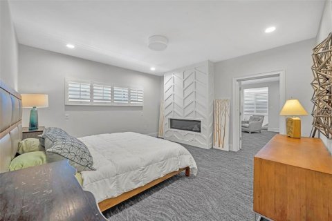 Condo in Winter Park, Florida, 2 bedrooms № 2147743 - photo 16