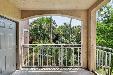 Condo in West Palm Beach, Florida, 3 bedrooms  № 2316269 - photo 15