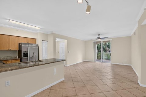 Condo in West Palm Beach, Florida, 3 bedrooms  № 2316269 - photo 6