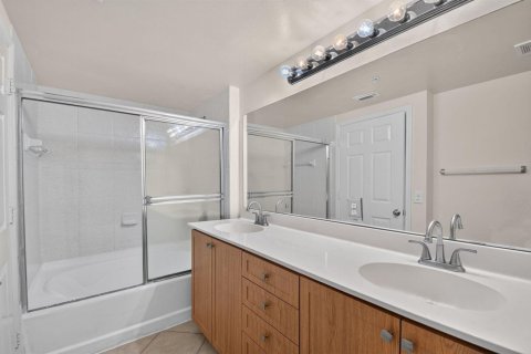Condo in West Palm Beach, Florida, 3 bedrooms  № 2316269 - photo 11