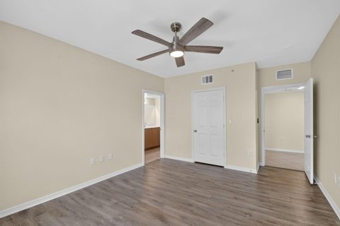 Condo in West Palm Beach, Florida, 3 bedrooms  № 2316269 - photo 9