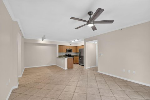 Condo in West Palm Beach, Florida, 3 bedrooms  № 2316269 - photo 4