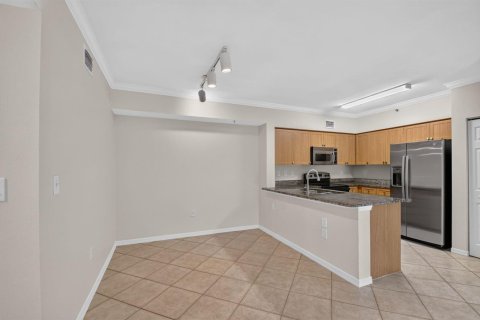 Condo in West Palm Beach, Florida, 3 bedrooms  № 2316269 - photo 3