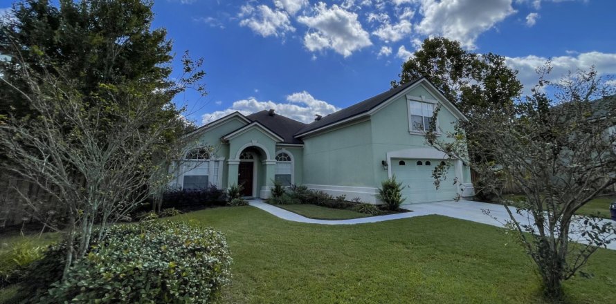 House in Jacksonville, Florida 5 bedrooms, 221.85 sq.m. № 870718