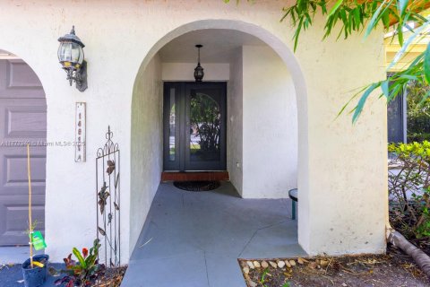 House in Davie, Florida 4 bedrooms, 171.78 sq.m. № 1634000 - photo 23