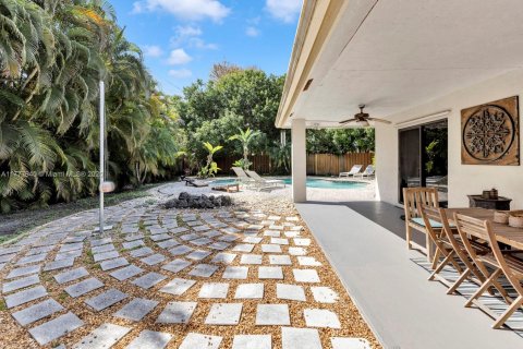 House in Davie, Florida 4 bedrooms, 171.78 sq.m. № 1634000 - photo 1