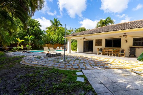 House in Davie, Florida 4 bedrooms, 171.78 sq.m. № 1634000 - photo 11