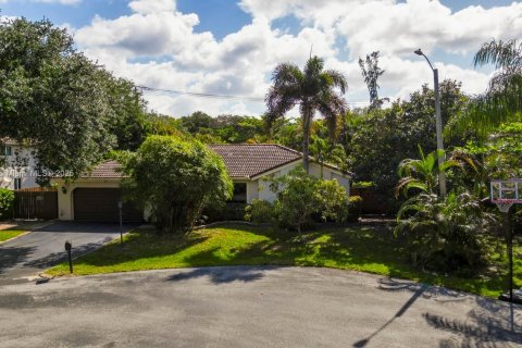 House in Davie, Florida 4 bedrooms, 171.78 sq.m. № 1634000 - photo 17