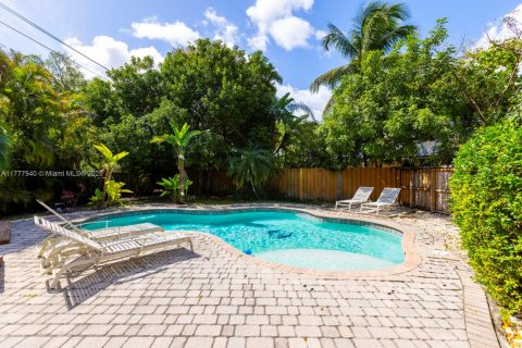 House in Davie, Florida 4 bedrooms, 171.78 sq.m. № 1634000 - photo 5