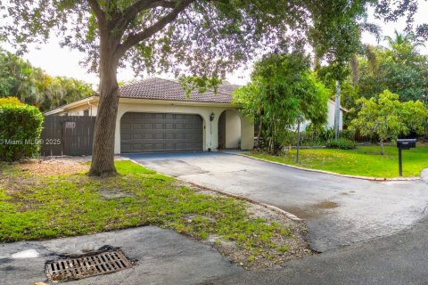 House in Davie, Florida 4 bedrooms, 171.78 sq.m. № 1634000 - photo 20