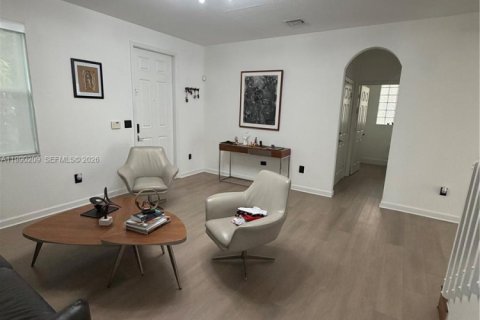 Villa ou maison à vendre à Doral, Floride: 3 chambres, 185.06 m2 № 2183320 - photo 12