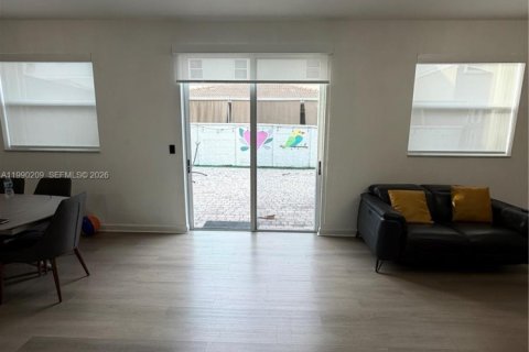 Villa ou maison à vendre à Doral, Floride: 3 chambres, 185.06 m2 № 2183320 - photo 8