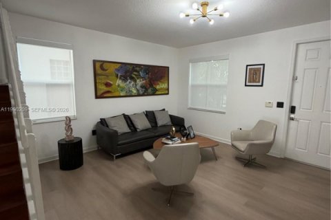 Villa ou maison à vendre à Doral, Floride: 3 chambres, 185.06 m2 № 2183320 - photo 14