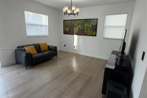 Villa ou maison à vendre à Doral, Floride: 3 chambres, 185.06 m2 № 2183320 - photo 9