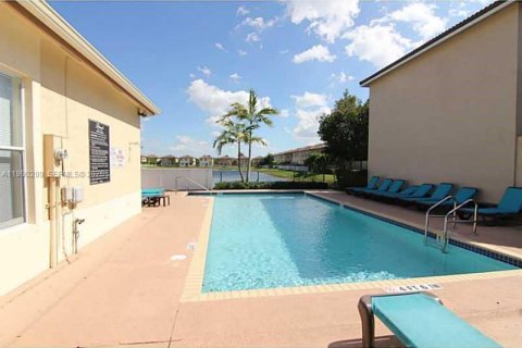 Villa ou maison à vendre à Doral, Floride: 3 chambres, 185.06 m2 № 2183320 - photo 7