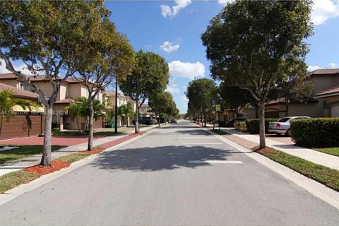 Villa ou maison à vendre à Doral, Floride: 3 chambres, 185.06 m2 № 2183320 - photo 3