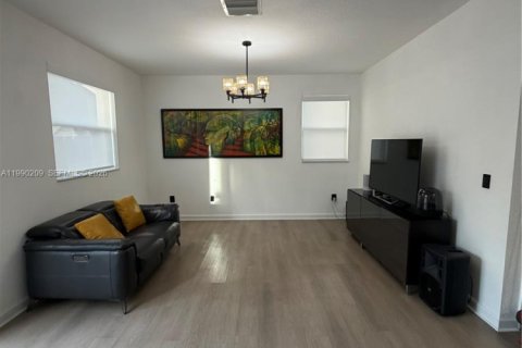 Villa ou maison à vendre à Doral, Floride: 3 chambres, 185.06 m2 № 2183320 - photo 10