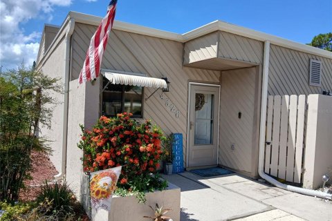 House in Holiday, Florida 2 bedrooms, 98.48 sq.m. № 1876380 - photo 1
