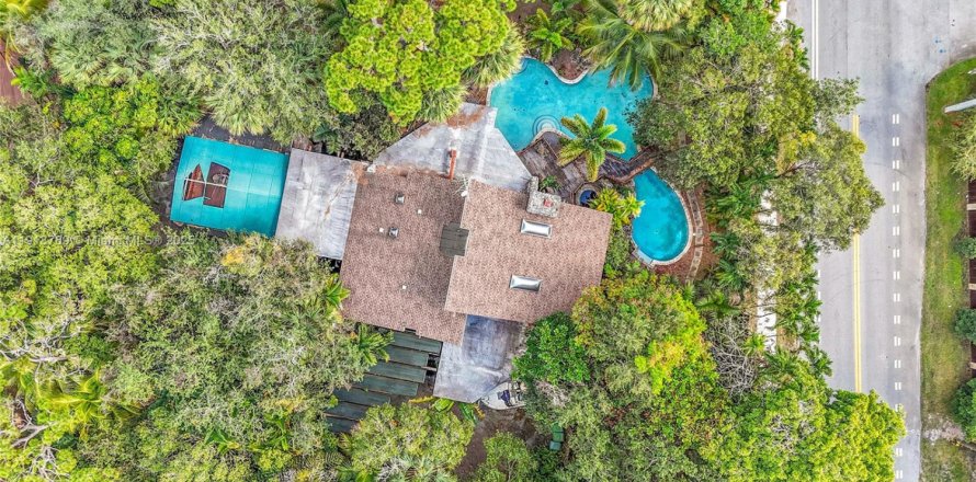 Villa ou maison à Fort Lauderdale, Floride 4 chambres, 440.64 m2 № 1972079