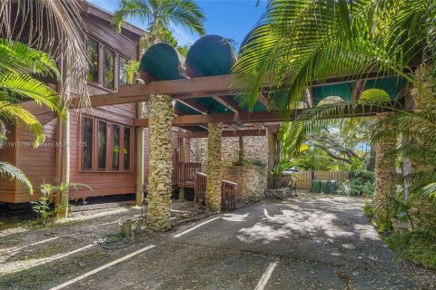 Villa ou maison à vendre à Fort Lauderdale, Floride: 4 chambres, 440.64 m2 № 1972079 - photo 4