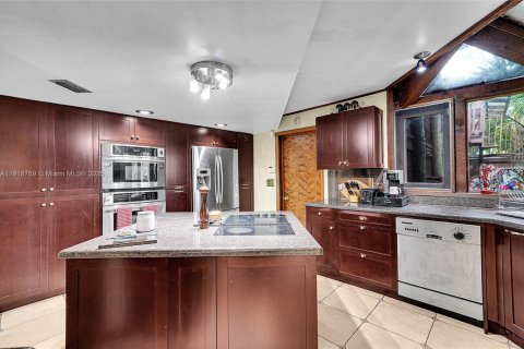 Villa ou maison à vendre à Fort Lauderdale, Floride: 4 chambres, 440.64 m2 № 1972079 - photo 23