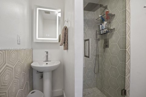 Снять в аренду кондоминиум в Майами-Бич, Флорида 1 спальня, 39.95м2, № 1964295 - фото 7