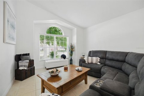 Casa en venta en Deltona, Florida, 3 dormitorios, 171.03 m2 № 1744908 - foto 9