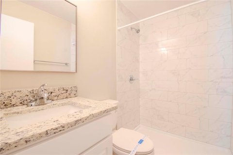 Propiedad comercial en venta en Brandon, Florida, 12 dormitorios, 511.71 m2 № 1904467 - foto 27