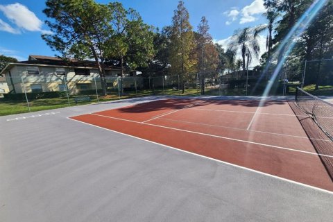 Propiedad comercial en venta en Brandon, Florida, 12 dormitorios, 511.71 m2 № 1904467 - foto 7