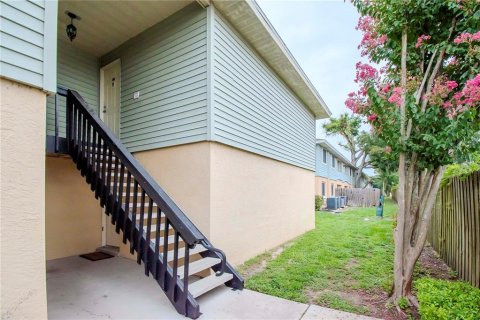 Propiedad comercial en venta en Brandon, Florida, 12 dormitorios, 511.71 m2 № 1904467 - foto 10