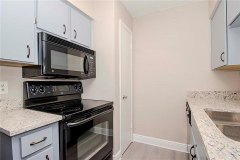Propiedad comercial en venta en Brandon, Florida, 12 dormitorios, 511.71 m2 № 1904467 - foto 23