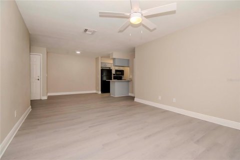 Propiedad comercial en venta en Brandon, Florida, 12 dormitorios, 511.71 m2 № 1904467 - foto 15