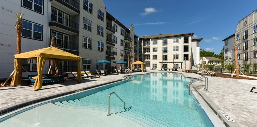 Appartement à Wildwood, Floride 1 chambre, 73.95 m2 № 1759550