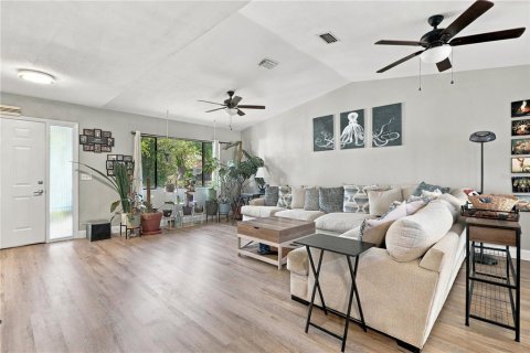 Villa ou maison à vendre à Palm Coast, Floride: 4 chambres, 185.53 m2 № 2415504 - photo 8