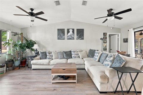 Villa ou maison à vendre à Palm Coast, Floride: 4 chambres, 185.53 m2 № 2415504 - photo 7