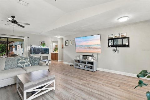 Villa ou maison à vendre à Palm Coast, Floride: 4 chambres, 185.53 m2 № 2415504 - photo 10
