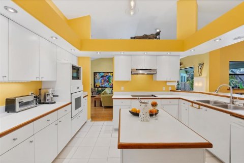 House in Englewood, Florida 3 bedrooms, 202.53 sq.m. № 1613707 - photo 10