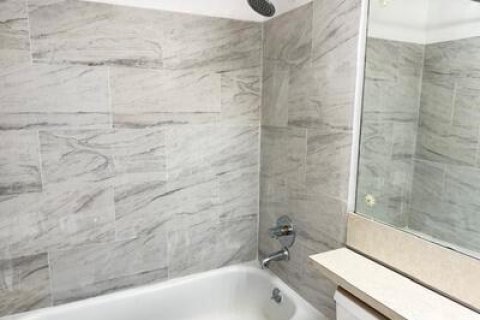 Condo in West Palm Beach, Florida, 1 bedroom  № 2088393 - photo 16