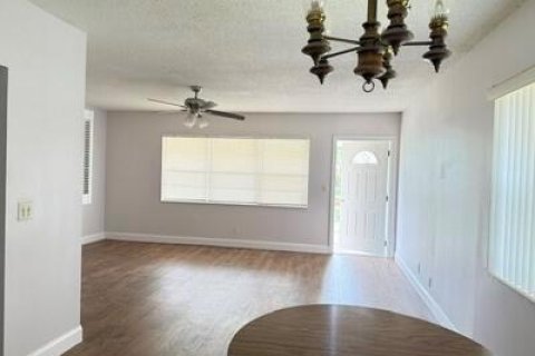 Condo in West Palm Beach, Florida, 1 bedroom  № 2088393 - photo 11