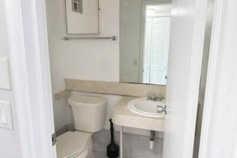 Condo in West Palm Beach, Florida, 1 bedroom  № 2088393 - photo 13
