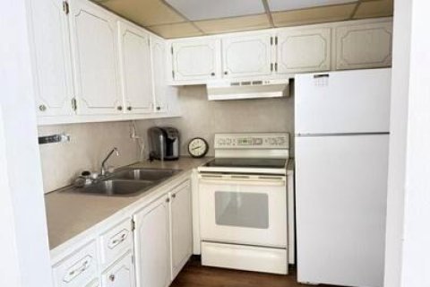 Condo in West Palm Beach, Florida, 1 bedroom  № 2088393 - photo 8