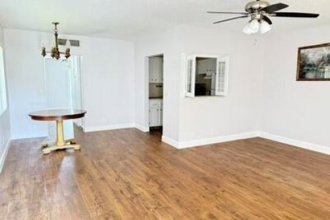 Condo in West Palm Beach, Florida, 1 bedroom  № 2088393 - photo 7