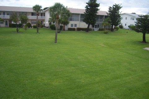 Condo in West Palm Beach, Florida, 1 bedroom  № 2088393