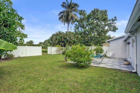 Villa ou maison à vendre à Lake Worth, Floride: 3 chambres, 154.68 m2 № 2398006 - photo 2