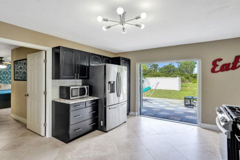 Villa ou maison à vendre à Lake Worth, Floride: 3 chambres, 154.68 m2 № 2398006 - photo 14